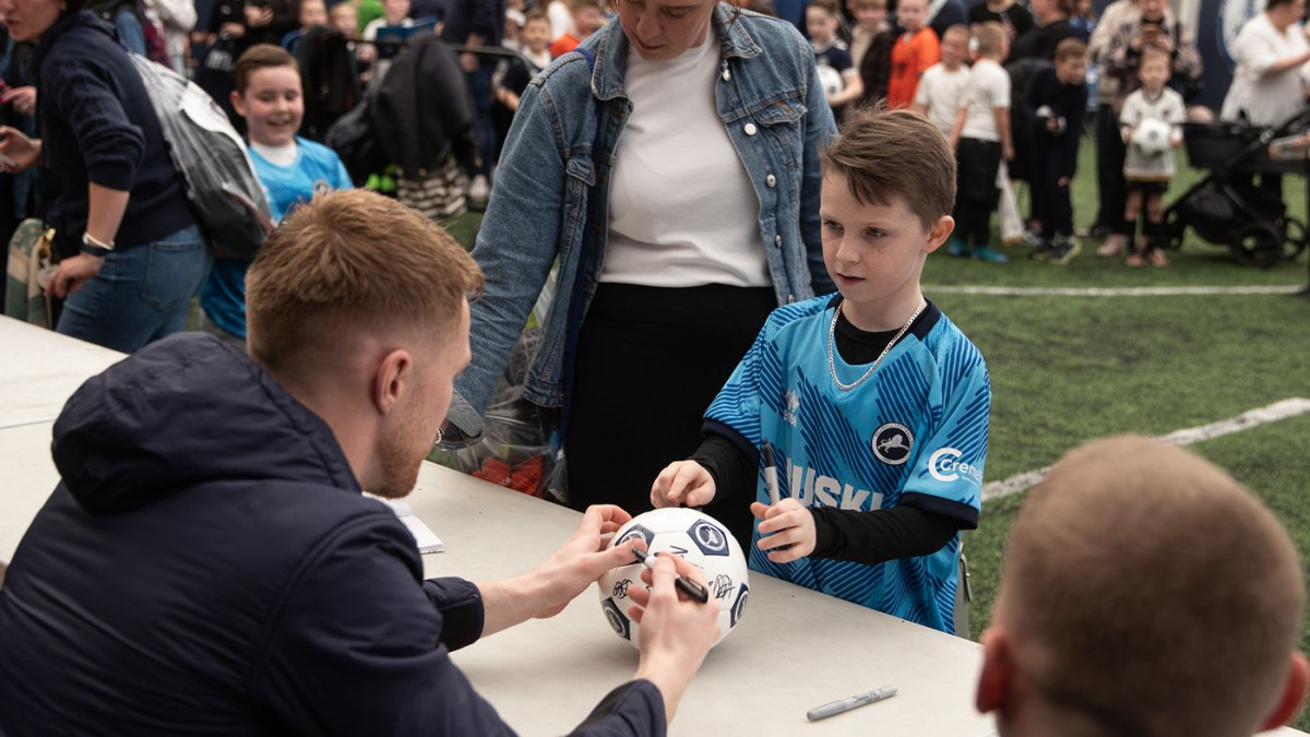 Millwall fans enjoy Junior Lions Fun Day By @MillwallFC