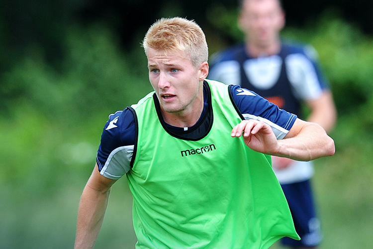 MCT PFA Ambassador - Billy Mitchell wins the Young Player of the Season award