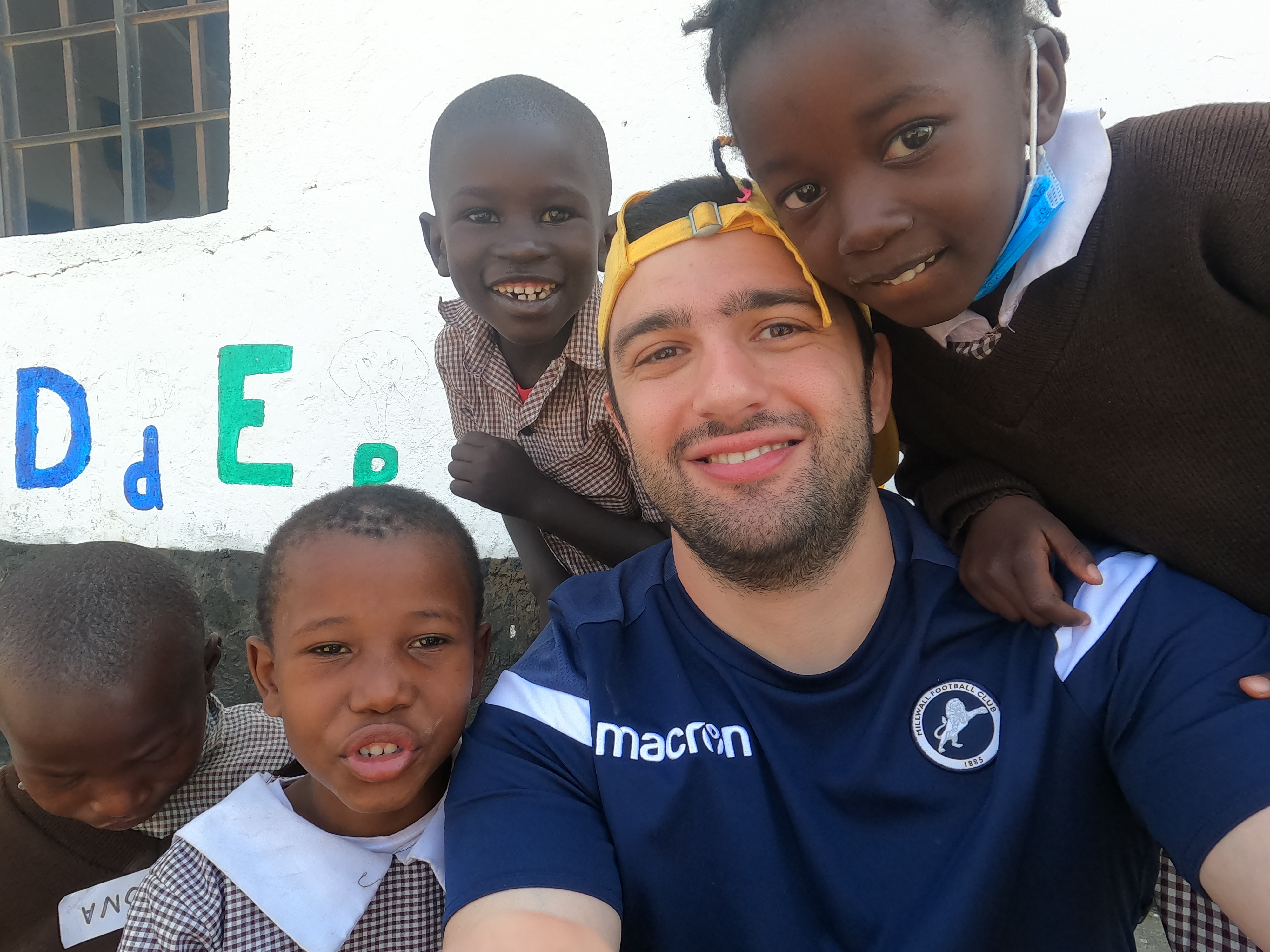 Lions In  Kenya - Joubin speaks about volunteering in Kenya