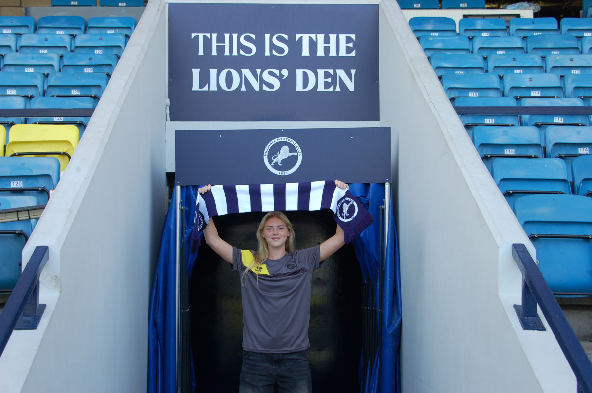 Millwall Lionesses announce signing of Sydney Brooks-Hughes